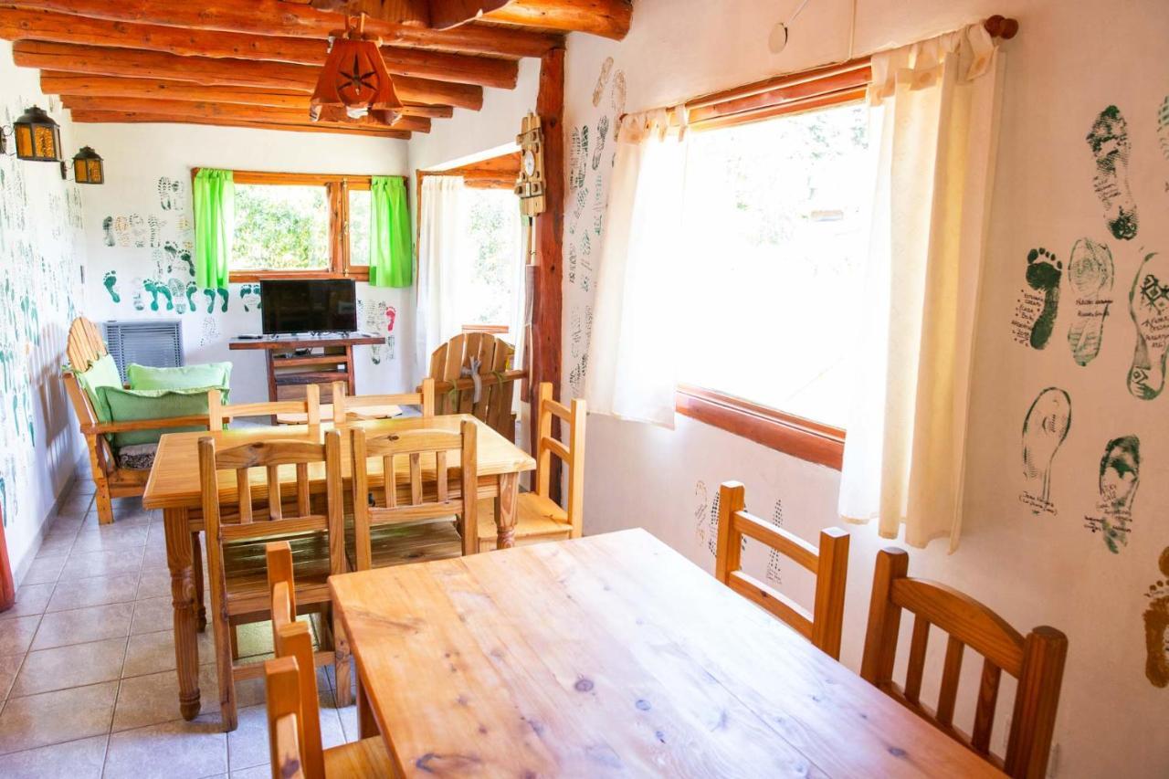 Huellas Hostel Лаго-Пуэло Экстерьер фото