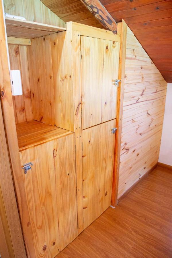 Huellas Hostel Лаго-Пуэло Экстерьер фото