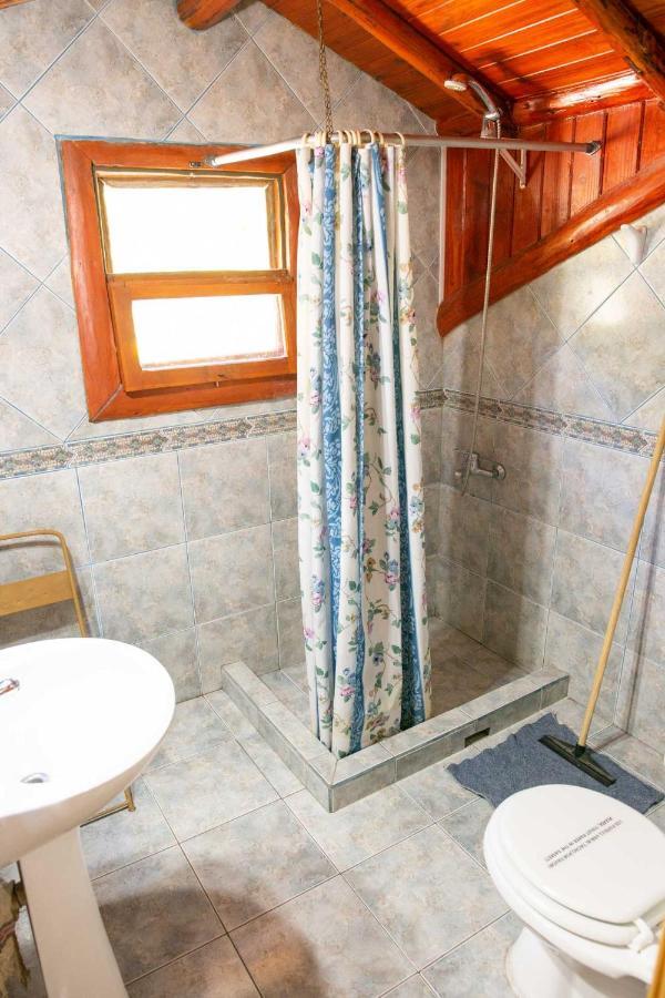 Huellas Hostel Лаго-Пуэло Экстерьер фото