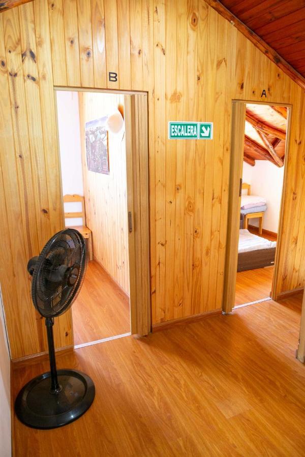 Huellas Hostel Лаго-Пуэло Экстерьер фото