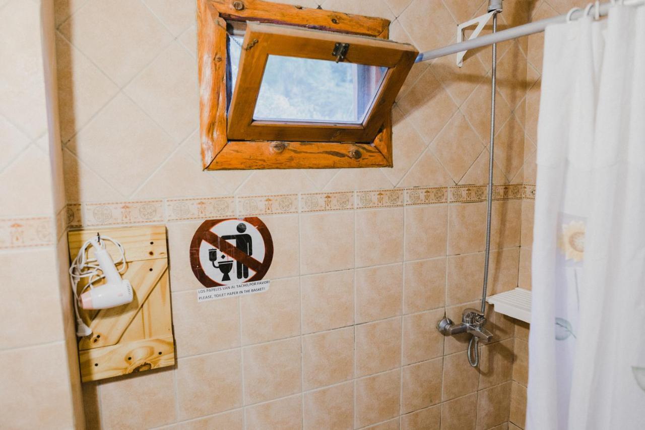 Huellas Hostel Лаго-Пуэло Экстерьер фото